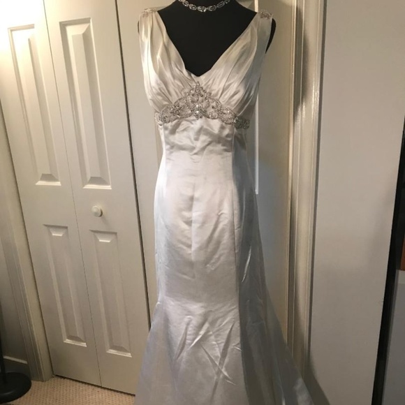 BRIDAL - Picture 4 of 5